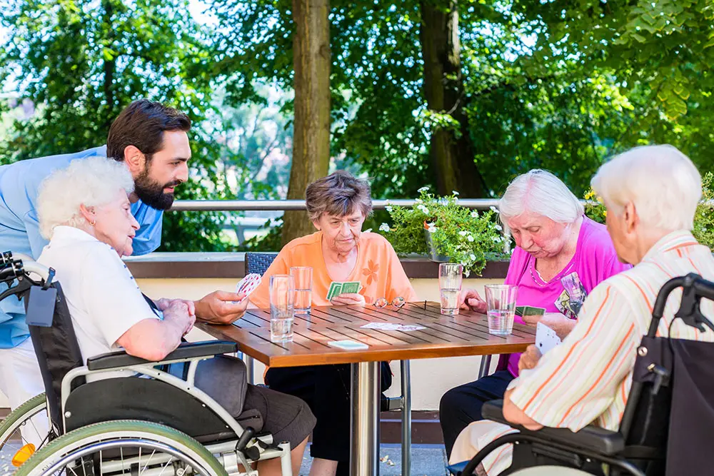 Betreutes Wohnen - Vorteile & Nachteile für Senioren